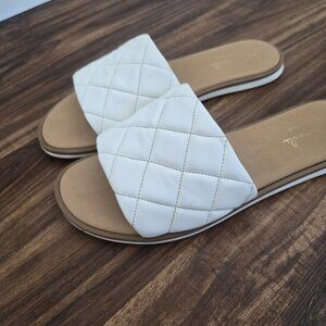 Mila Paoli Size 8 sandals